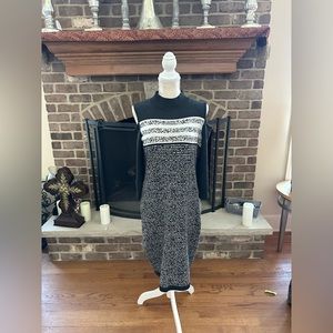 💗💕NWOT Donny and Nicole Cold Shoulder  Grey Print Sweater Dress Size Large💕